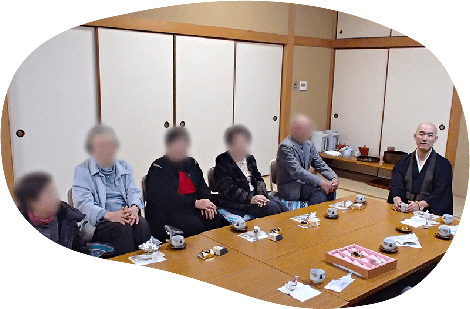 お寺でお念仏と茶話の会